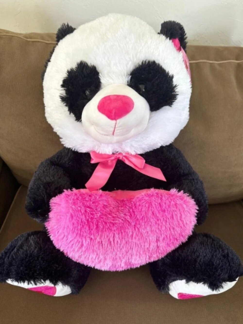 NWT-13” Hallmark Bear Hugs Panda Cub Musical Stuffed Animal age 3 and up+.